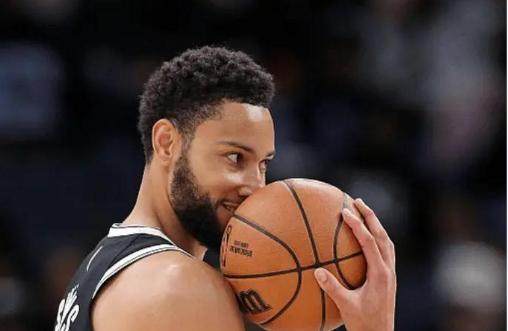 开云-昔日状元郎仍能搅动自由市场 西蒙斯花落谁家？