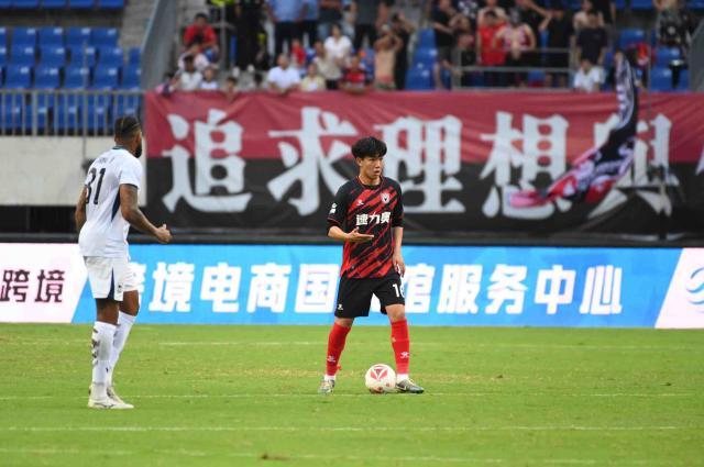 kaiyun-荷乙老牌队铁心寻租国青中场：架起中欧足球的桥梁