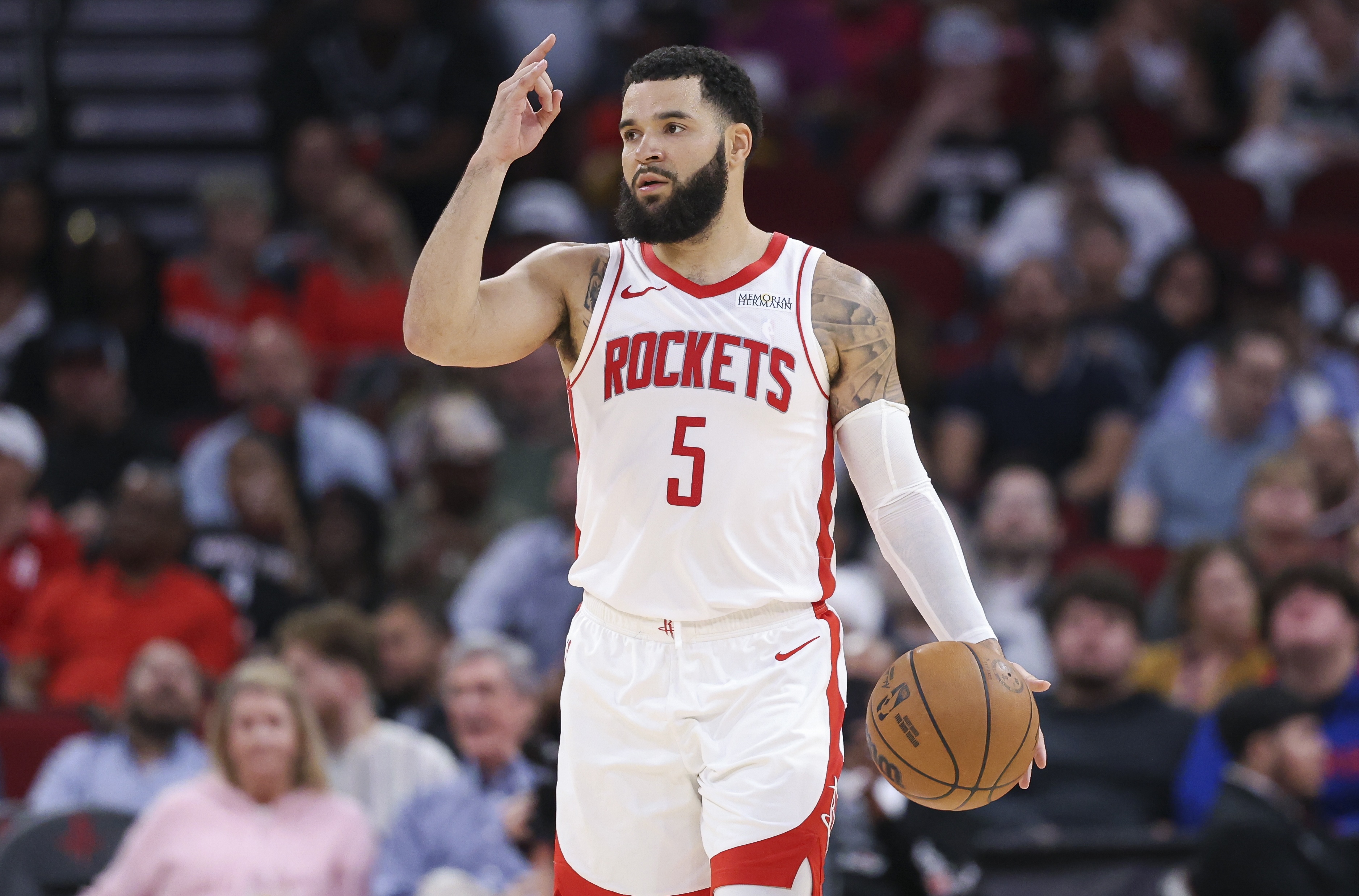 开云体育APP下载-范乔丹若及时回归或成火箭季后赛关键 破解末节崩盘难题