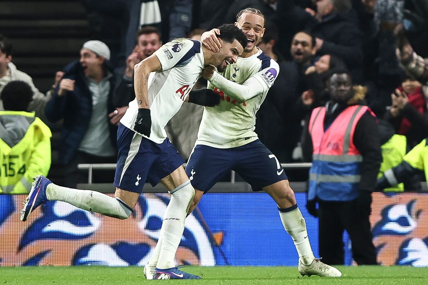 kaiyun-刚对曼城双响！张冰公开向中超球队推荐索兰克：可100万欧租借