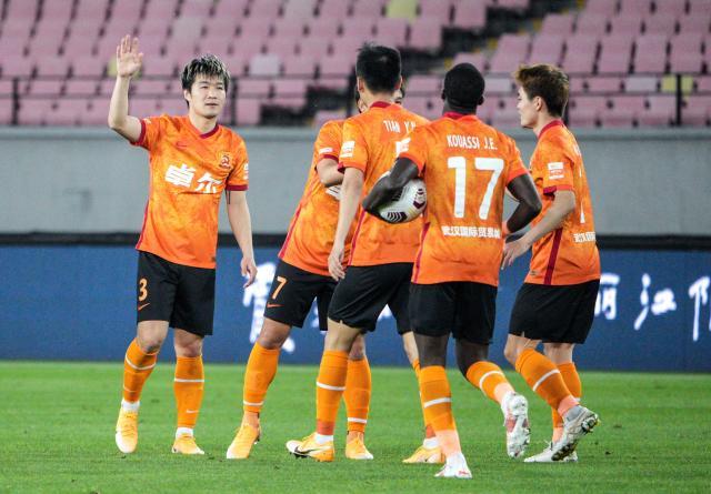 开云体育APP下载-【足协杯】刘云传射黄紫昌2助攻 武汉4比0青岛进8强